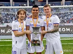 官方入口- 从波尔图窗口期临场应变到广厦男篮今夜造点机会，里程碑夜上海海港远射贴柱